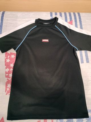 Camiseta McKenzie - Negra y Blanca