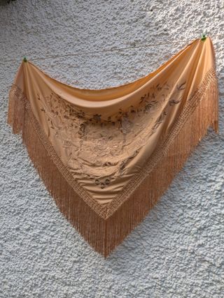 Mantoncillo Flamenco Beige Tostado Monocolor