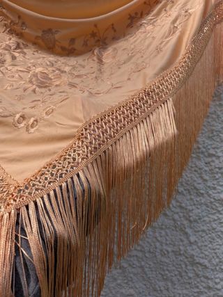 Mantoncillo Flamenco Beige Tostado Monocolor