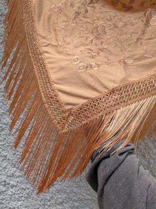 Mantoncillo Flamenco Beige Tostado Monocolor