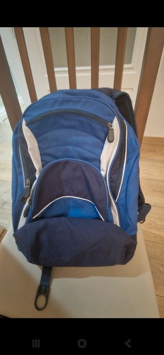 Mochila azul escolar