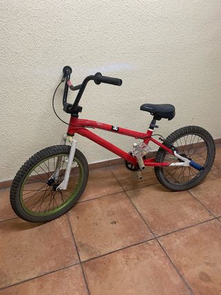 BMX roja tuneada (Alicante)