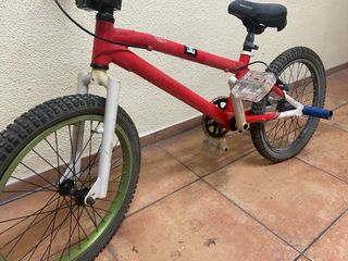 BMX roja tuneada (Alicante)