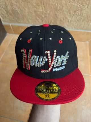 Gorra NY Yankees negra y roja