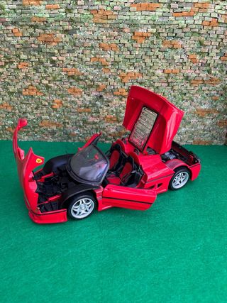 Ferrari F50 – Escala 1:18 – Maisto
