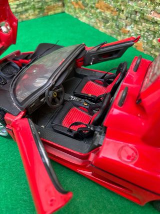 Ferrari F50 – Escala 1:18 – Maisto