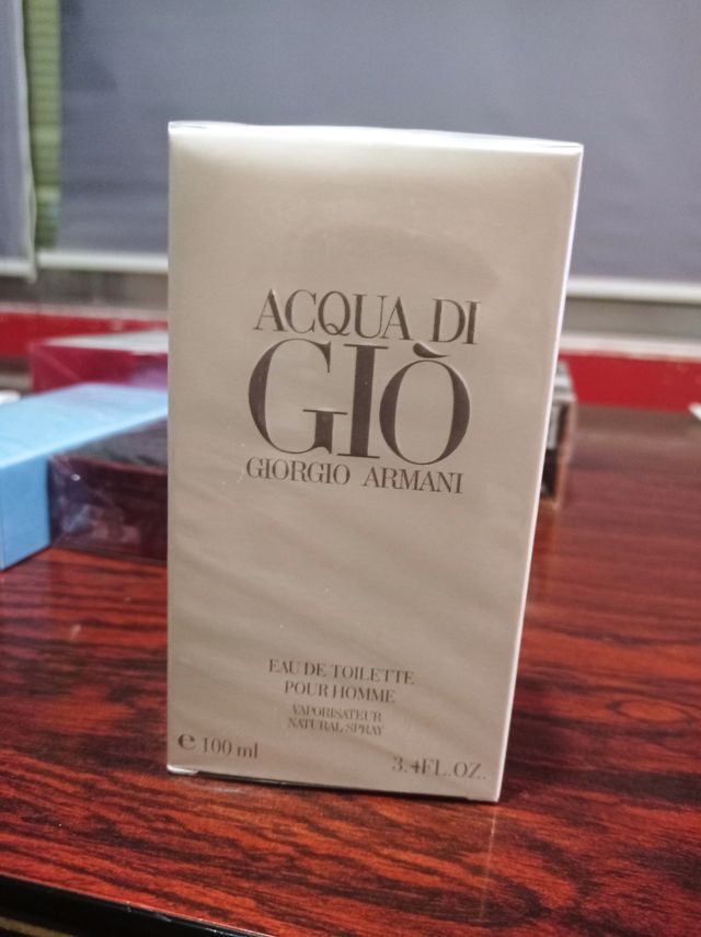 6 Perfumes - Varias Marcas