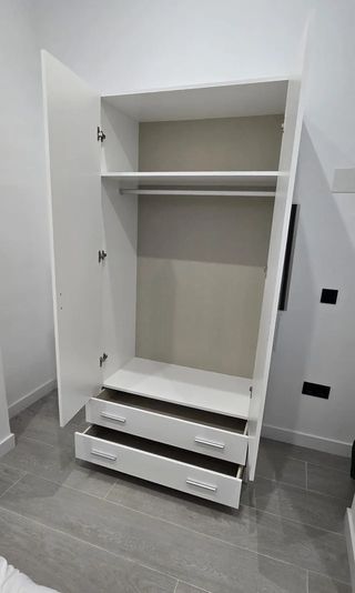 Canapés / Colchones / Armarios/ Mesitas