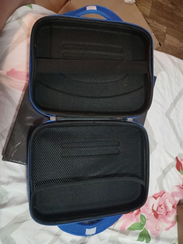 Fundas para tablet azul con correa para colgarse