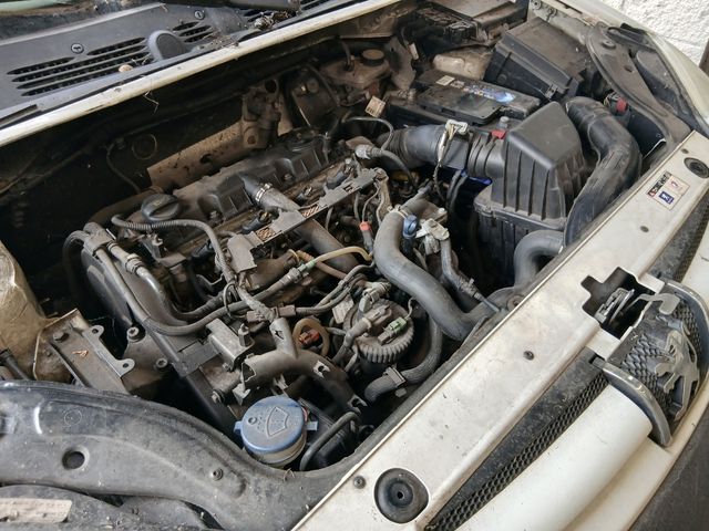 Motor Peugeot Partner 2.0 HDI RHY