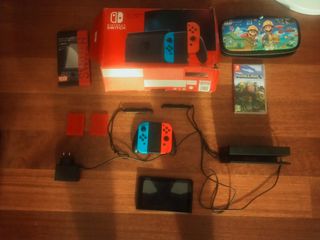 Nintendo Switch+ estuche+ memoria + Minecraft 
