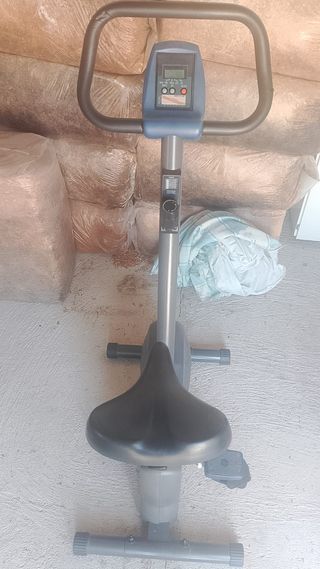 Bicicleta estática ejercicio