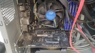 Torre PC LG negra i7