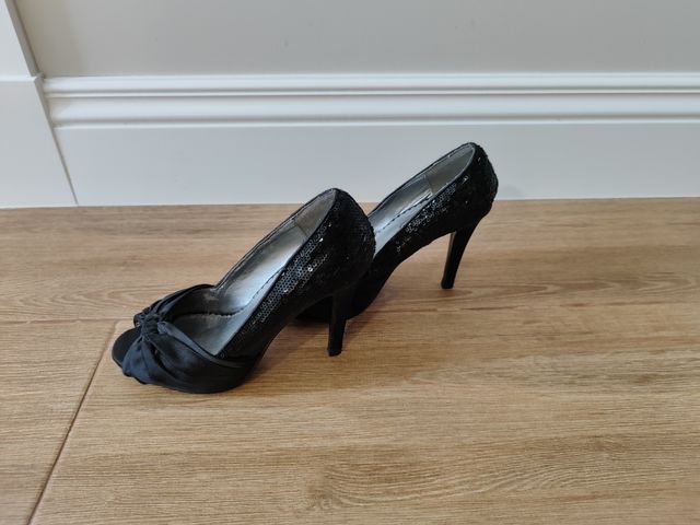 Tacones negros talla 37