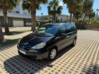 Peugeot C8 2005