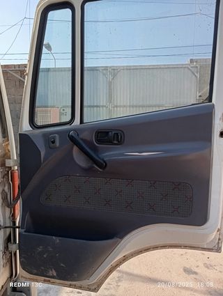 Camión Nissan atleon 120cv