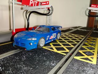 Scalextric Dodge Viper GTS-R
