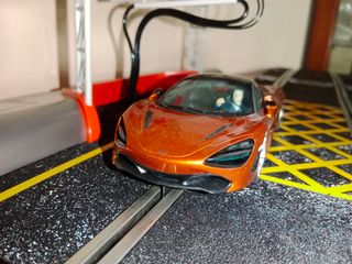 Scalextric McLaren MP4-29 coche