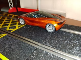 Scalextric McLaren MP4-29 coche