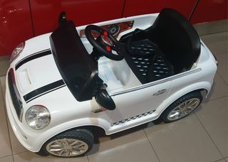Coche eléctrico infantil