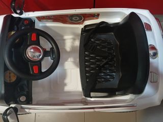 Coche eléctrico infantil