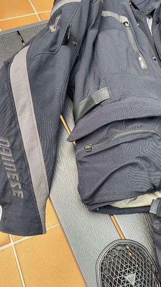 Conjunto moto Dainese carve master  talla 56 
