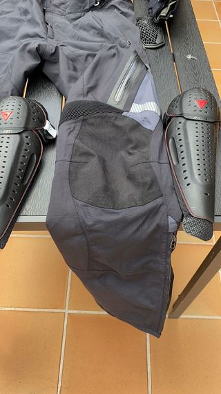 Conjunto moto Dainese carve master  talla 56 