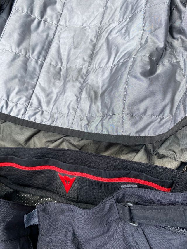 Conjunto moto Dainese carve master  talla 56