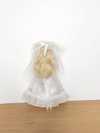 Muñeca Barbie con vestido de novia 