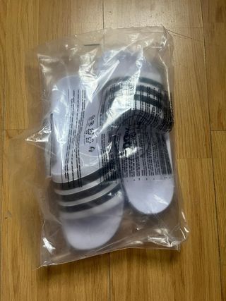 Chanclas Adidas - Blancas