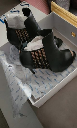 Botines Guess Negros Nuevos - Talla 39