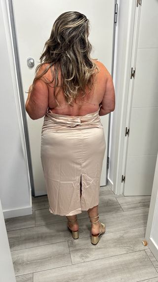 Vestido satén beige fiesta