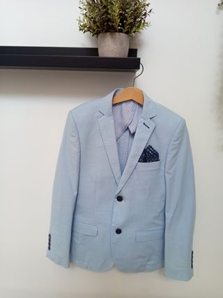 Traje chaqueta niño azul claro.Spagnolo