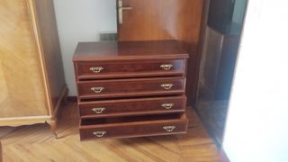 Conjunto de tres módulos en taracea.