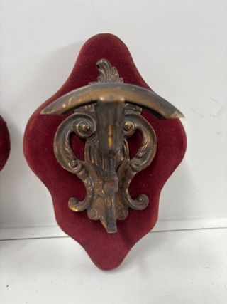 2 Perchas Pared Antiguas - Terciopelo Rojo