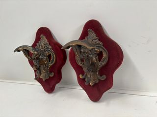 2 Perchas Pared Antiguas - Terciopelo Rojo