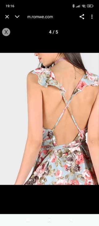 Vestido estampado de flores, espalda abierta.