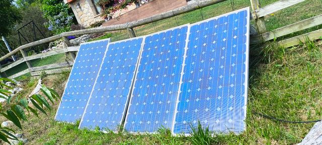 Paneles solares de 705W en total