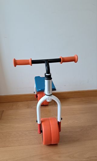 Correpasillos evolutivo bicicleta  sin pedales 