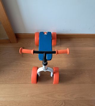 Correpasillos evolutivo bicicleta  sin pedales 