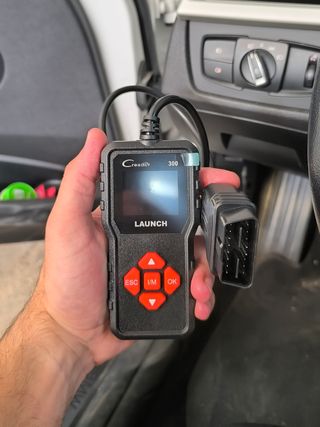 Launch Creader 300 - Maquina de Diagnosis OBDII