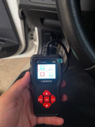 Launch Creader 300 - Maquina de Diagnosis OBDII
