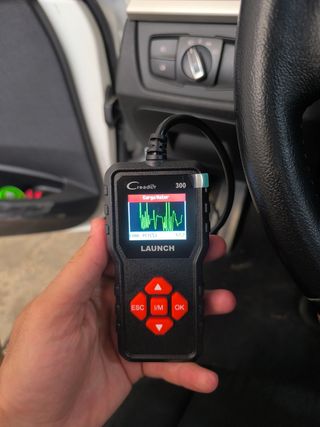 Launch Creader 300 - Maquina de Diagnosis OBDII