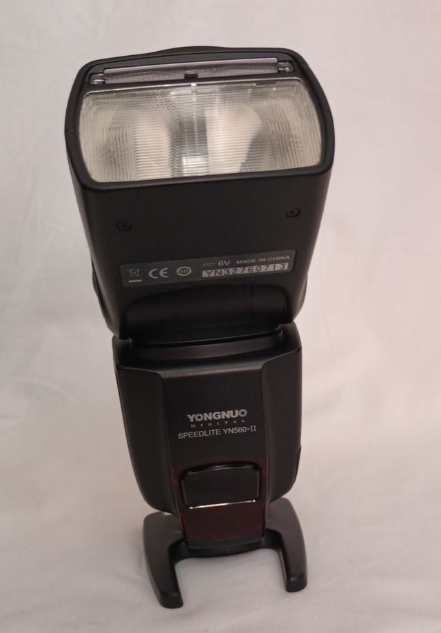 Flash Yongnuo YN560-II + RF-602/C + RF-600TX
