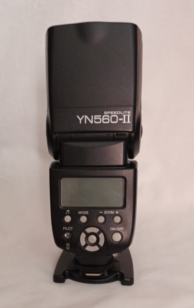 Flash Yongnuo YN560-II + RF-602/C + RF-600TX
