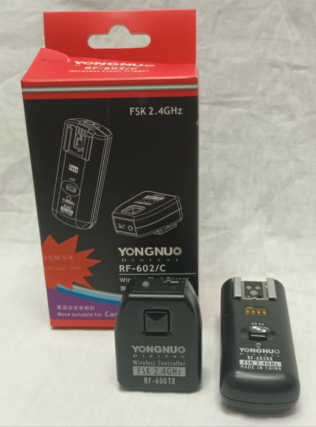 Flash Yongnuo YN560-II + RF-602/C + RF-600TX