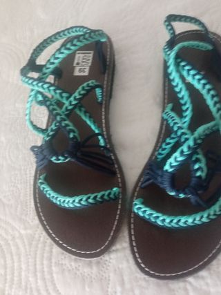 Sandalias planas atadas -talla 39