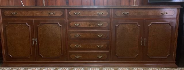 Aparador madera noble