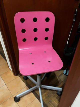 Silla giratoria rosa