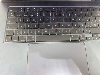 portatil apple apple macbook air m3 8-core 4.0 13 (10gpu) (2024) (a3113)